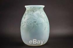 Rene Lalique Borromee Opalescent Vase C1928