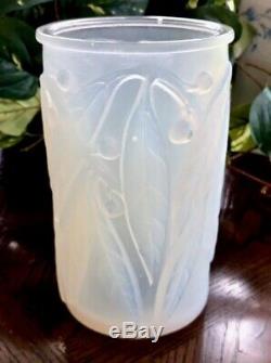 René Lalique Opalescent Blue Laurier Vase Gorgeous Signed R Lalique (Rene)