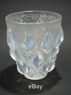 Rene Lalique Opalescent Glass'Rampillion' Vase