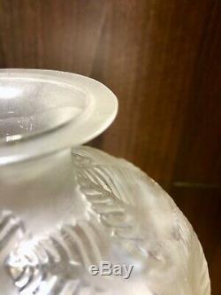 Rene Lalique Ormeaux Clear and Frosted Glass Vase (984) with Provenance