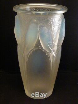 Rene' Lalique Vase Ceylan Signed 1924 Model 905 Opalescent RARE EXCELLENT COND