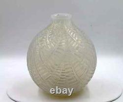 Rene R. Lalique French Art Glass 7 Espalion Opalescent Vase