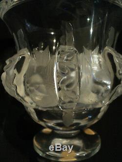 STUNNING VINTAGE LALIQUE CRYSTAL DAMPIERRE VASE with BIRDS AND VINES