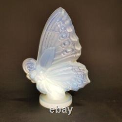 Sabino French Art Deco Large Butterfly Opaline Glass Statue Signed Sabino Paris