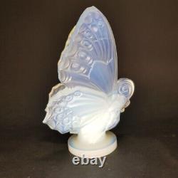 Sabino French Art Deco Large Butterfly Opaline Glass Statue Signed Sabino Paris