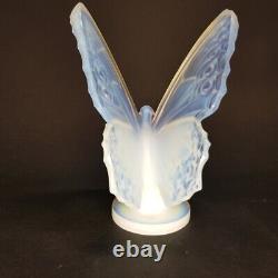 Sabino French Art Deco Large Butterfly Opaline Glass Statue Signed Sabino Paris