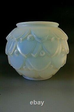 Sabino Opalescent Glass Vase Pivoines