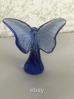 Set Of Lalique Clear & Frosted Glass Butterflies Vase 8 And Figures But