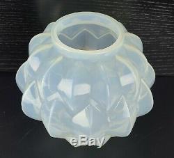 Signed Rene Lalique Nivernais Art Deco Opalescent Glass Vase No 1005 Circa 1927