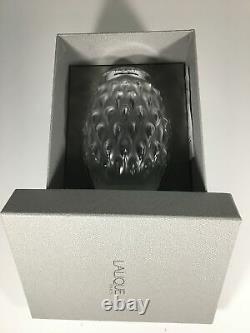 Stunning Lalique Crystal Vase with Figuera Pattern withoriginal box