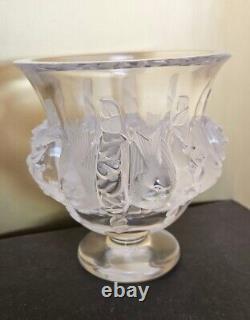 Vase Lalique Crystal Dove Dampierre Clear Frosted Detail Signed French Vintage