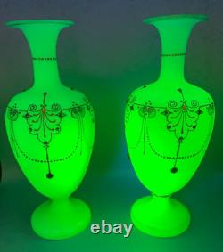 Vr Pr Uranium Opaline Glass Jeweled Vases Green French Art Nouveau Baccarat Gilt
