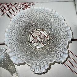 Vtg Fenton Diamond Lace French White Opalescent 3 Horn Epergne Art Glass Vase