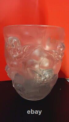 Vtg French Sculpted Lalique-Style Figural Cherub Angel Frosted Glass Vase 9