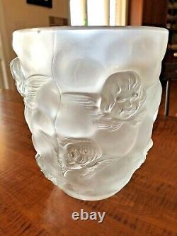 Vtg French Sculpted Lalique-Style Figural Cherub Angel Frosted Glass Vase 9