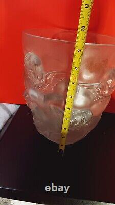 Vtg French Sculpted Lalique-Style Figural Cherub Angel Frosted Glass Vase 9
