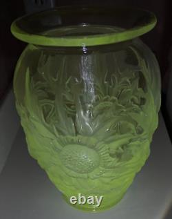 Vtg Verlys Alpine Thistle Vase French Art Glass 1930s Signed Manganese Glow