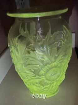 Vtg Verlys Alpine Thistle Vase French Art Glass 1930s Signed Manganese Glow
